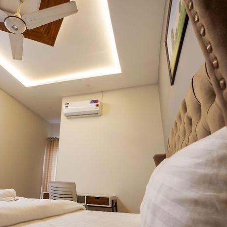 Holidazzle Lodge Исламабад Екстериор снимка