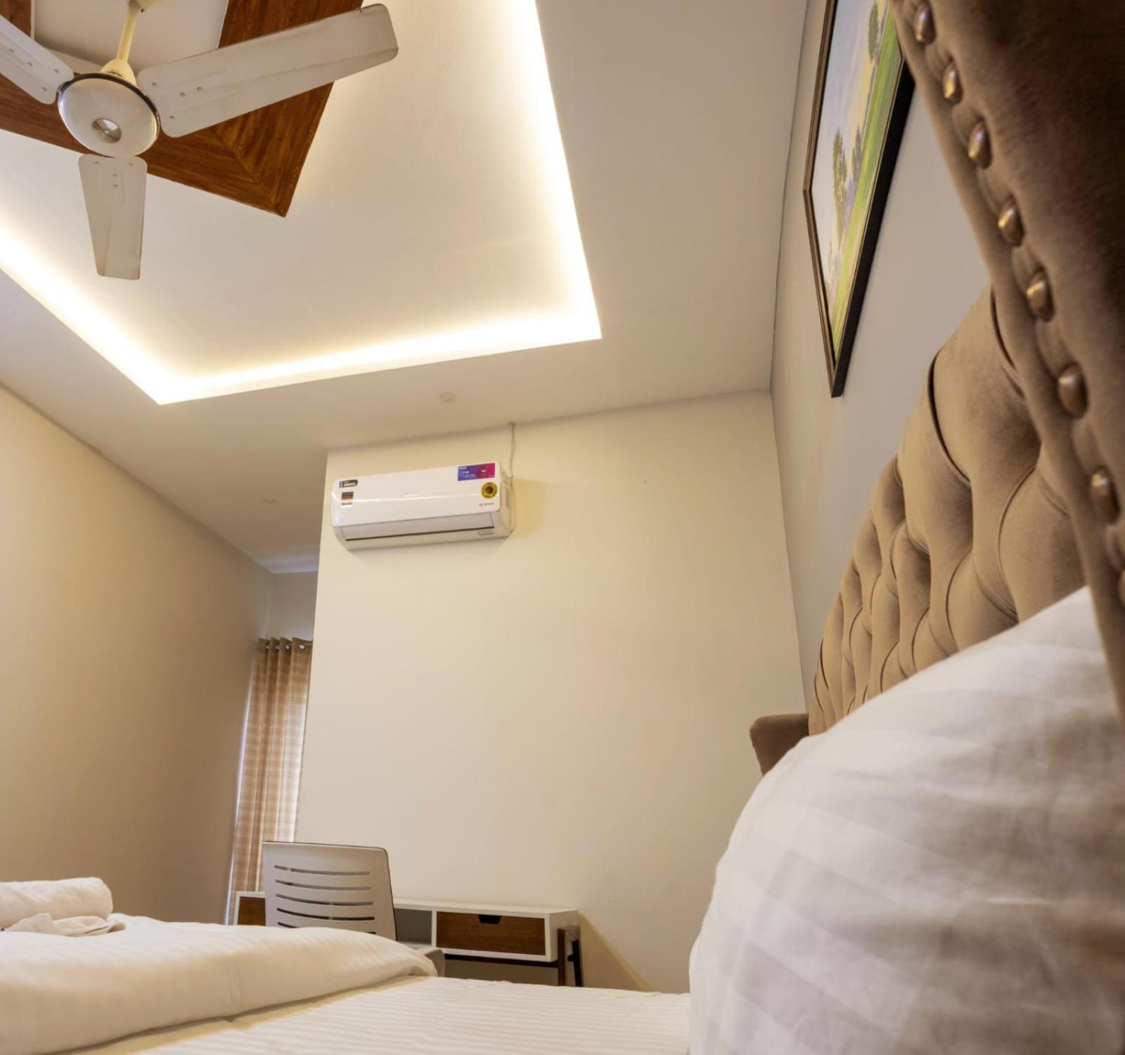 Holidazzle Lodge Исламабад Екстериор снимка